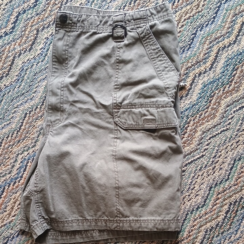 Men's Wrangler Gray Cargo Shorts